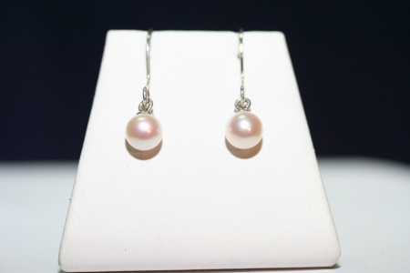 art.nr: Ö001. Sötvattenspärlor. 360:-